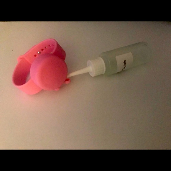 3 watch for 1 price SANITIZER DISPENSER WRISTBAND - Picture 4 of 7